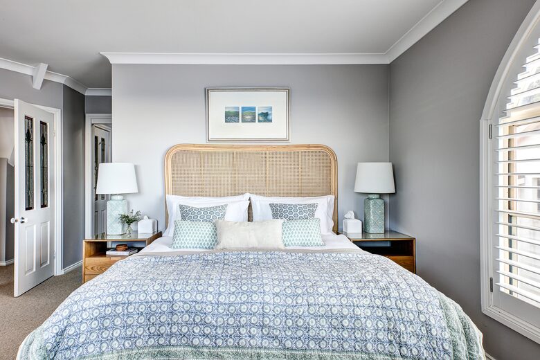 Seaside Sanctuary with Direct Beach Access & Panoramic Ocean Views - Forresters Beach, Australia