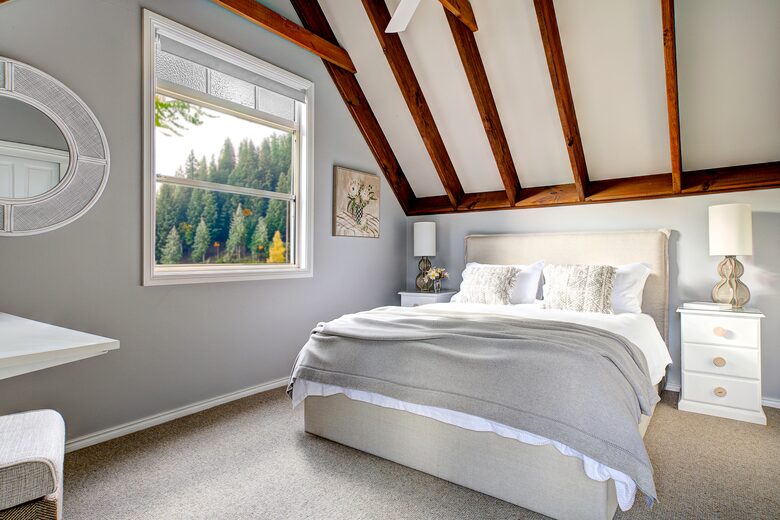 Seaside Sanctuary with Direct Beach Access & Panoramic Ocean Views - Forresters Beach, Australia
