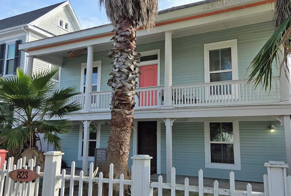 Historic Coastal Charm in Galveston’s East End - Galveston, Texas