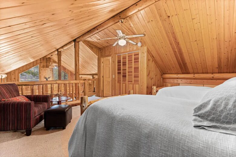 Elegant Lakefront Escape on the Shores of Gilmore Lake - Minong, Wisconsin