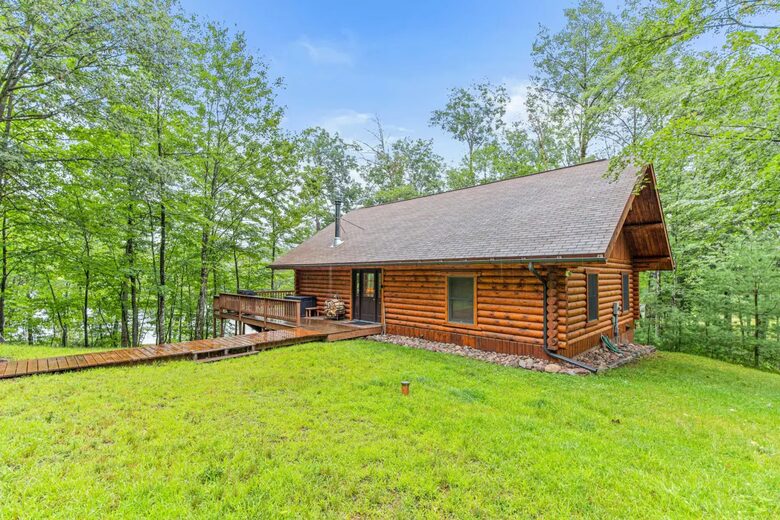 Elegant Lakefront Escape on the Shores of Gilmore Lake - Minong, Wisconsin