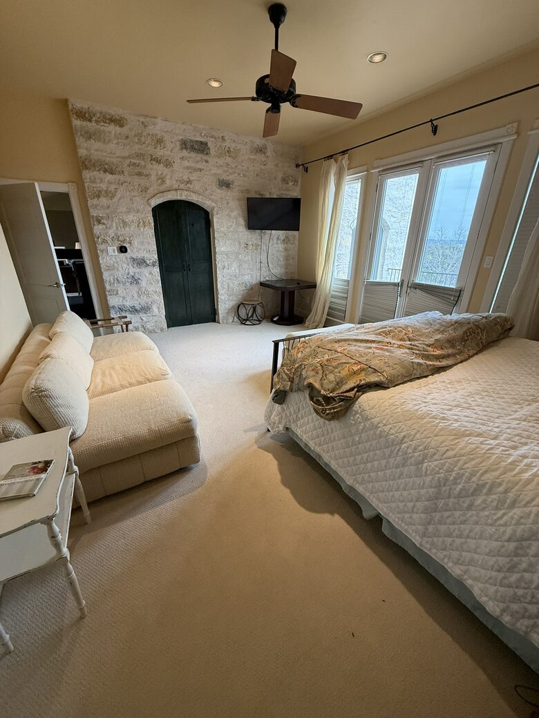 An Oasis of Style and Comfort on Lake Travis - Lago Vista, Texas