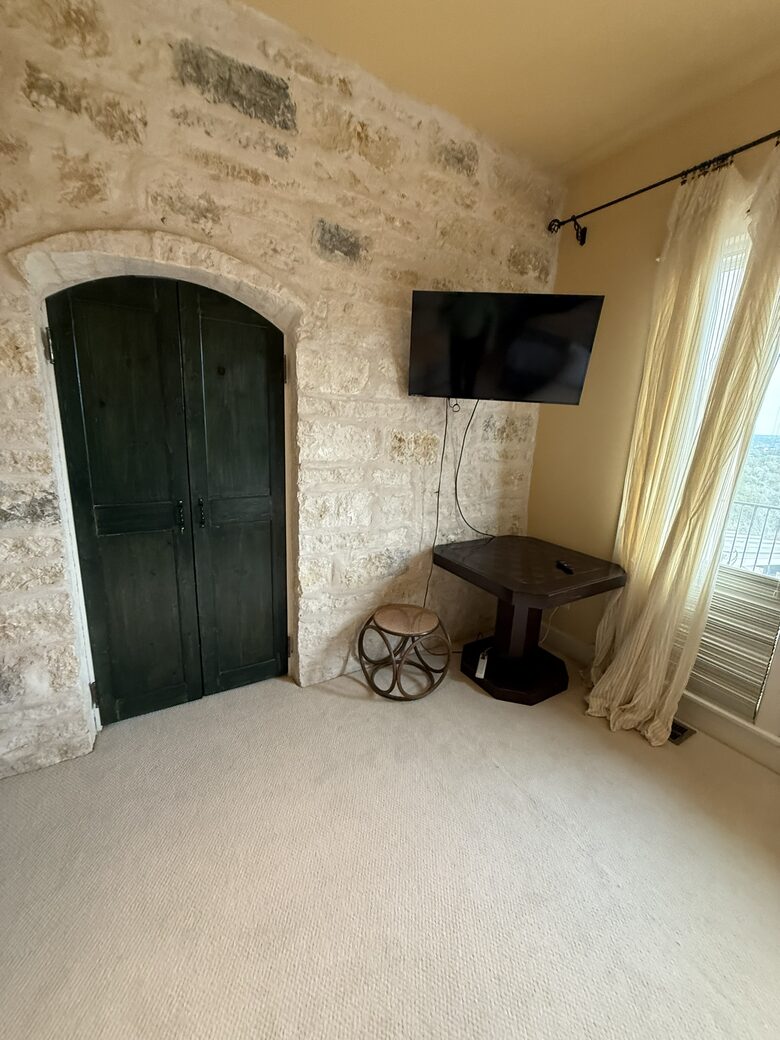 An Oasis of Style and Comfort on Lake Travis - Lago Vista, Texas