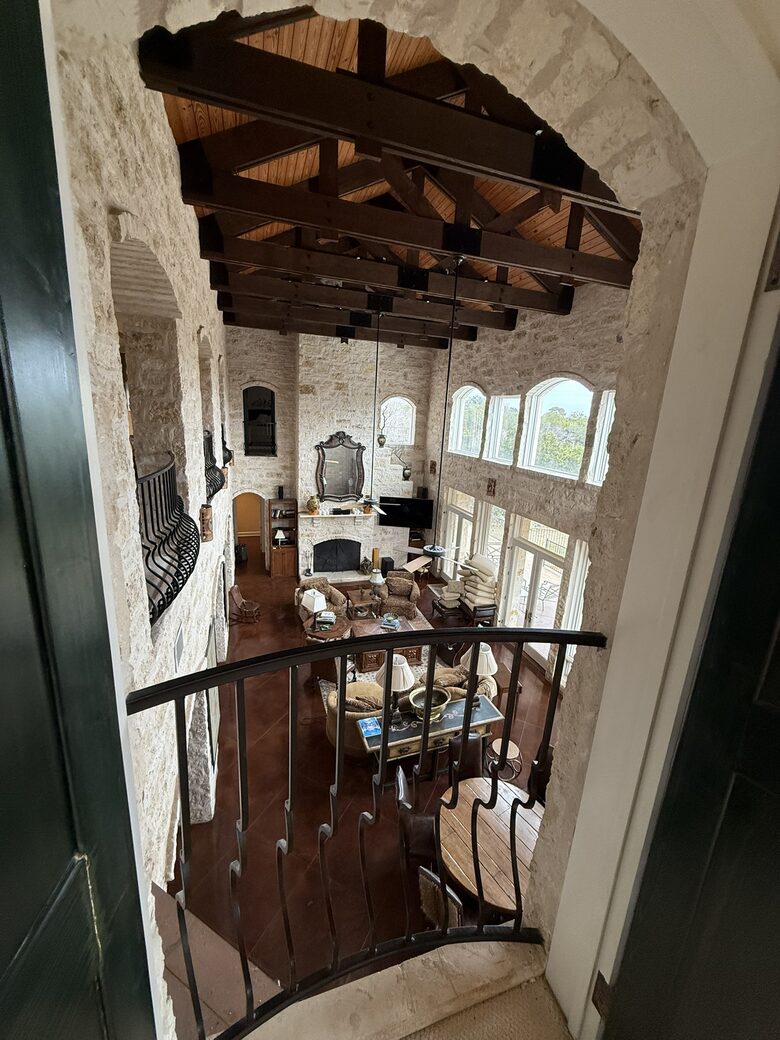 An Oasis of Style and Comfort on Lake Travis - Lago Vista, Texas
