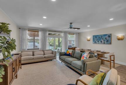 Hollywood Hideaway | Stylish Waterfront Escape Near the Beach - Hollywood, Florida