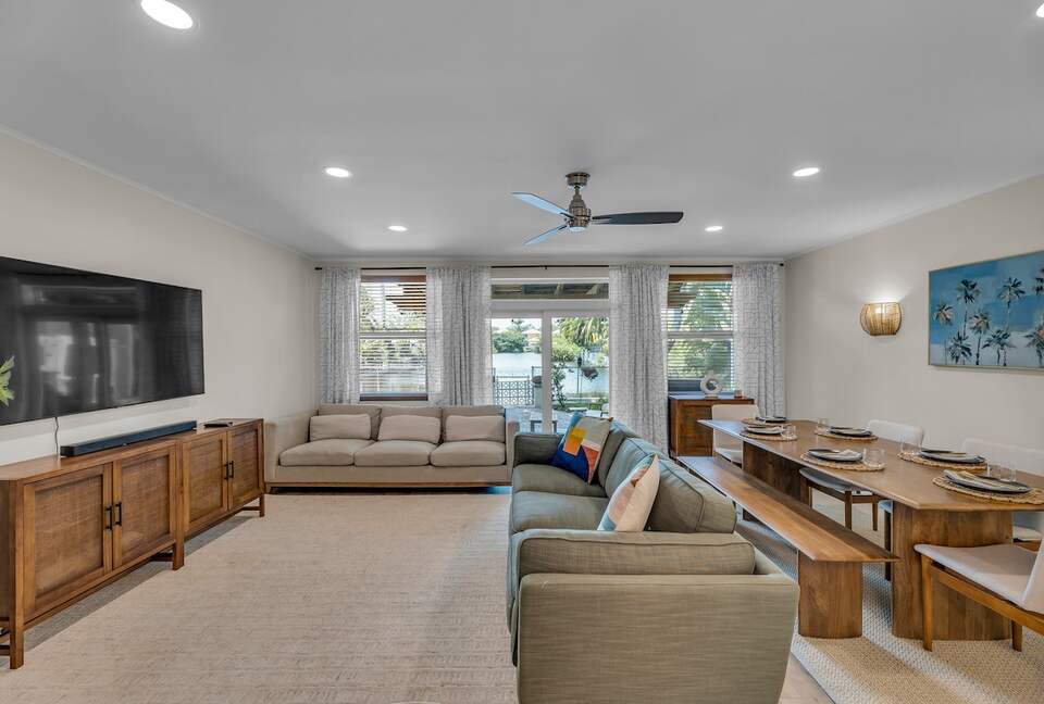 Hollywood Hideaway | Stylish Waterfront Escape Near the Beach - Hollywood, Florida