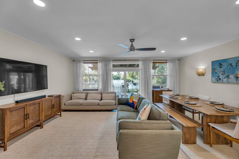 Hollywood Hideaway | Stylish Waterfront Escape Near the Beach - Hollywood, Florida