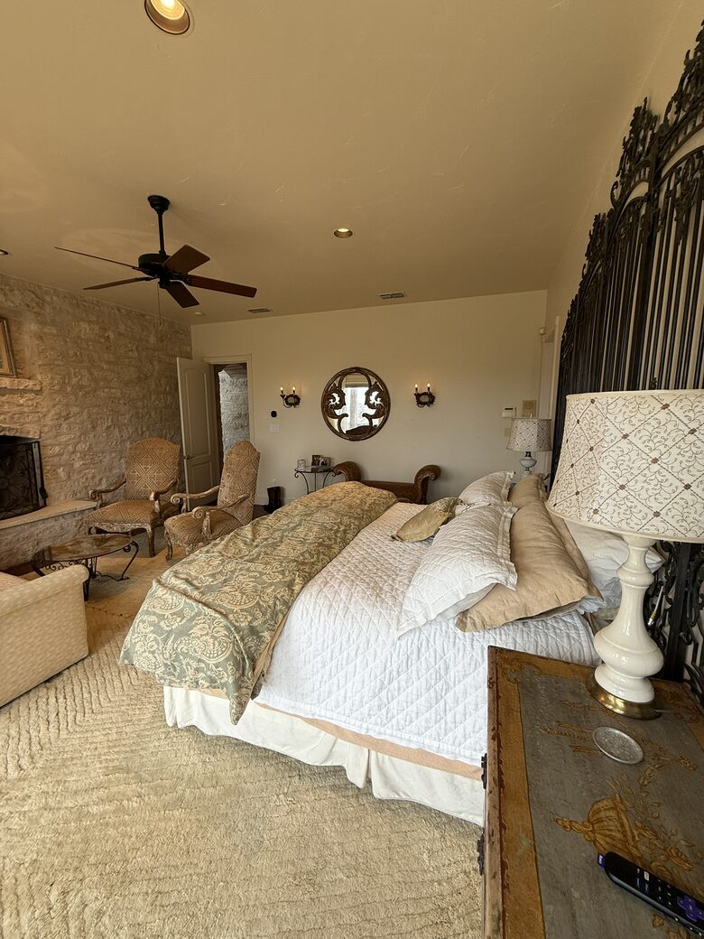 An Oasis of Style and Comfort on Lake Travis - Lago Vista, Texas