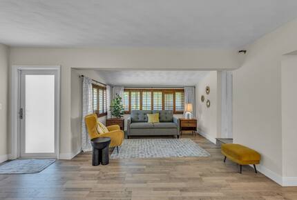 Hollywood Hideaway | Stylish Waterfront Escape Near the Beach - Hollywood, Florida