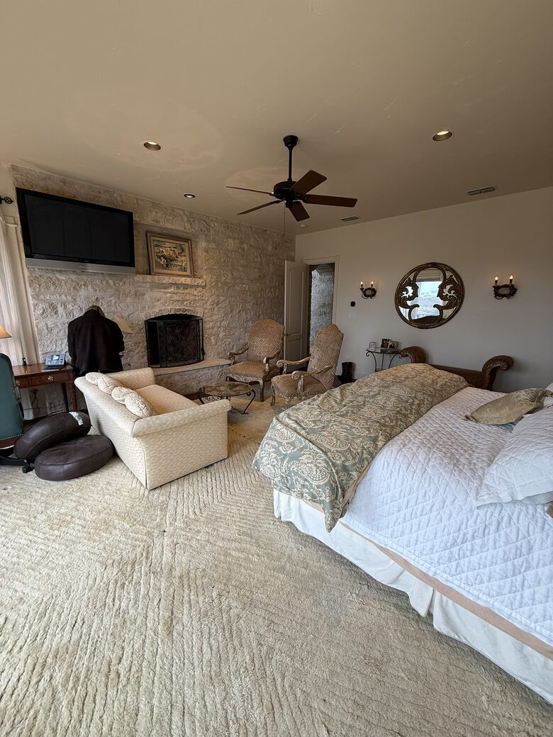 An Oasis of Style and Comfort on Lake Travis - Lago Vista, Texas