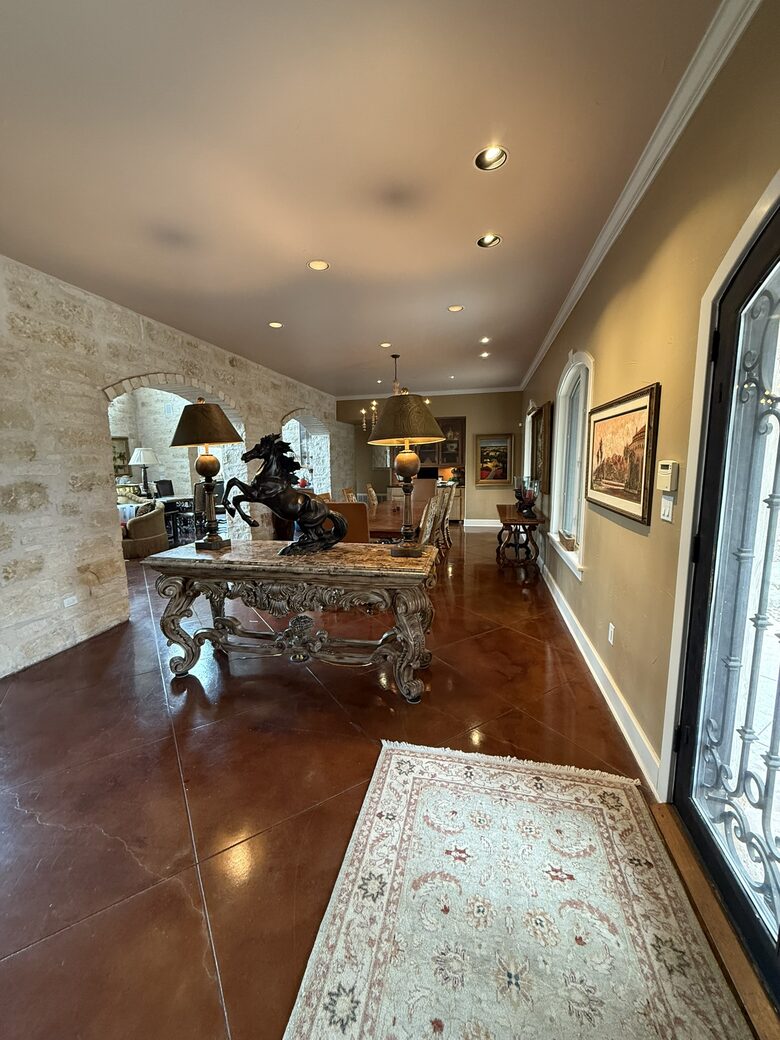 An Oasis of Style and Comfort on Lake Travis - Lago Vista, Texas