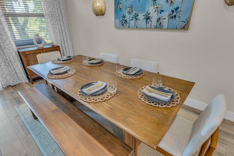 Hollywood Hideaway | Stylish Waterfront Escape Near the Beach - Hollywood, Florida