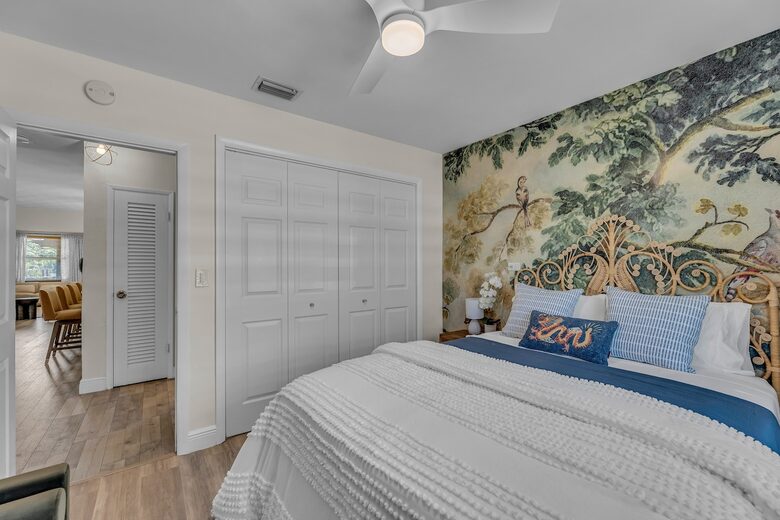 Hollywood Hideaway | Stylish Waterfront Escape Near the Beach - Hollywood, Florida