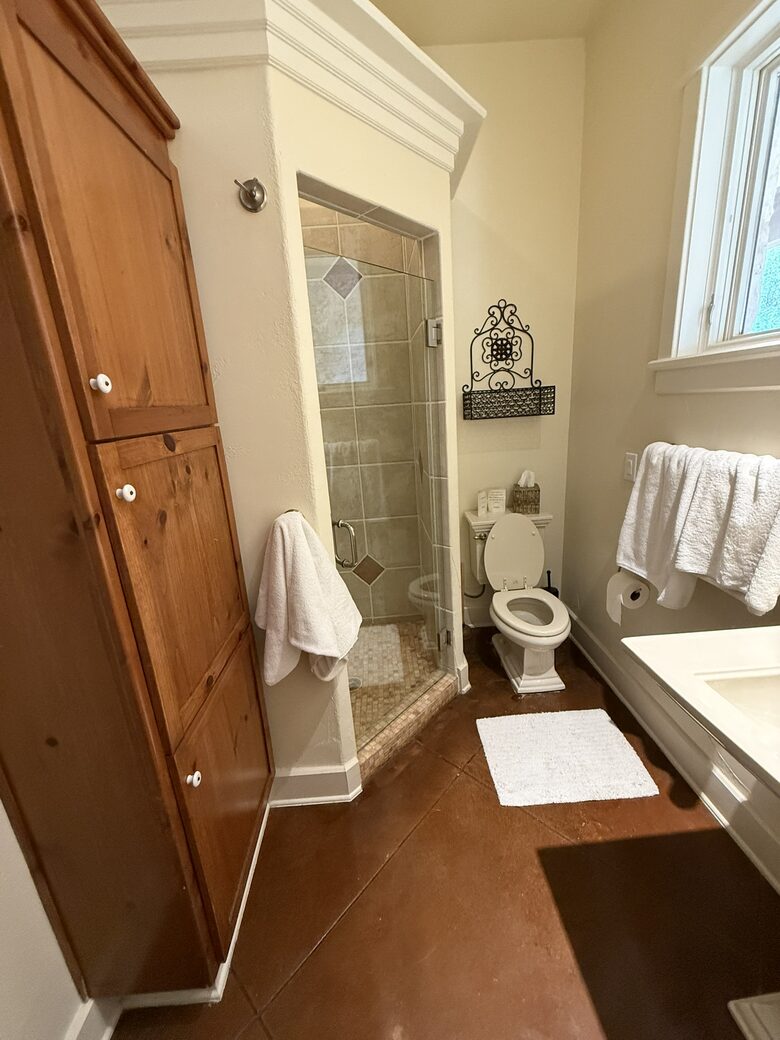 An Oasis of Style and Comfort on Lake Travis - Lago Vista, Texas
