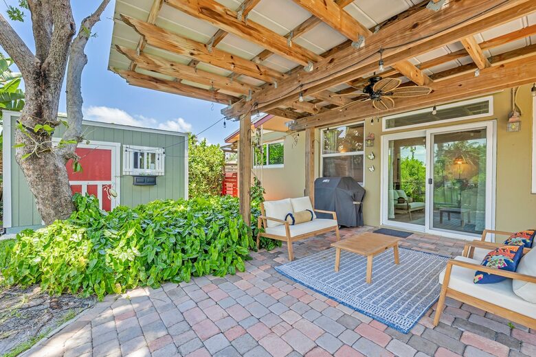 Hollywood Hideaway | Stylish Waterfront Escape Near the Beach - Hollywood, Florida