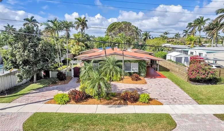 Hollywood Hideaway | Stylish Waterfront Escape Near the Beach - Hollywood, Florida