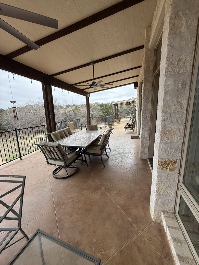 An Oasis of Style and Comfort on Lake Travis - Lago Vista, Texas