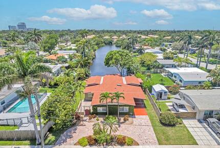 Hollywood Hideaway | Stylish Waterfront Escape Near the Beach - Hollywood, Florida