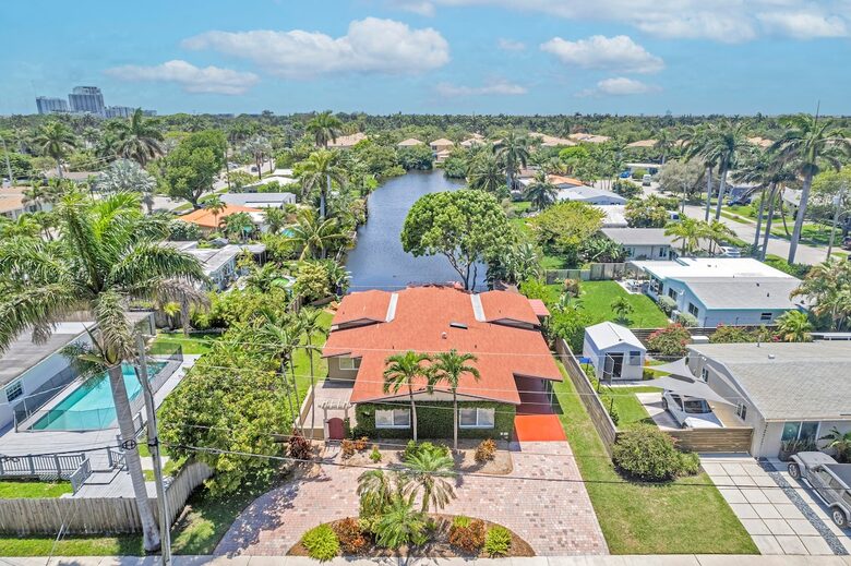 Hollywood Hideaway | Stylish Waterfront Escape Near the Beach - Hollywood, Florida