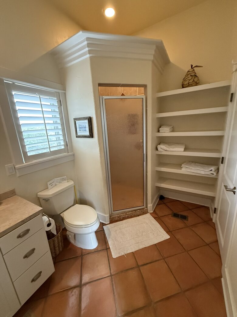 An Oasis of Style and Comfort on Lake Travis - Lago Vista, Texas