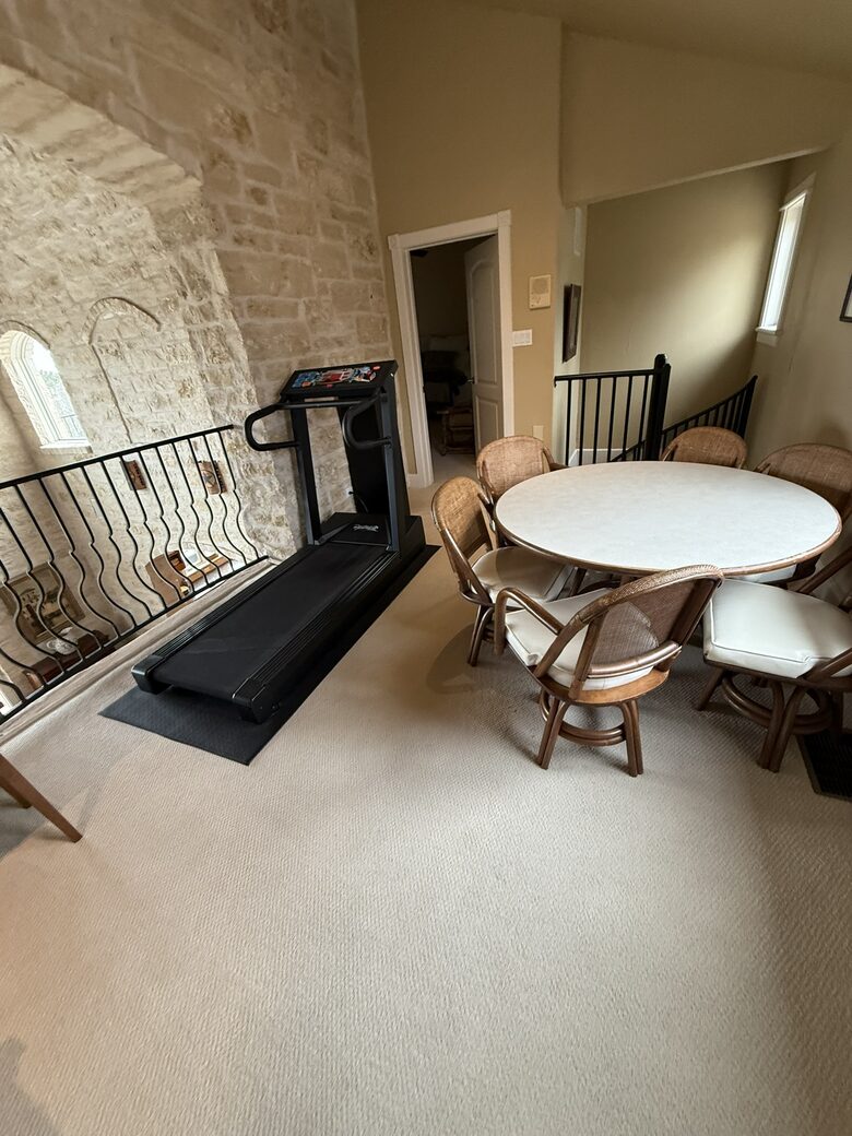 An Oasis of Style and Comfort on Lake Travis - Lago Vista, Texas