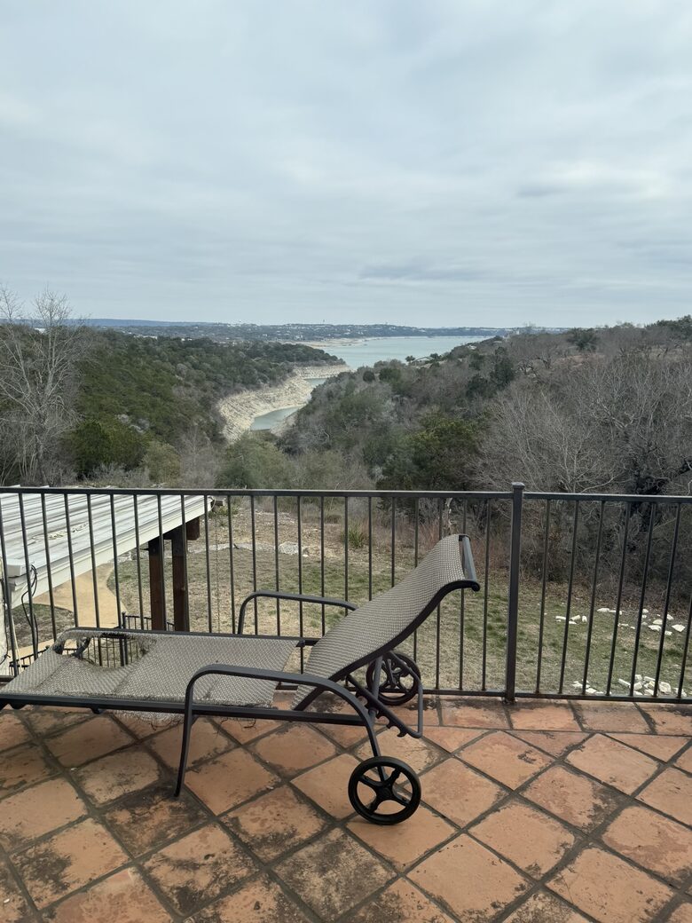An Oasis of Style and Comfort on Lake Travis - Lago Vista, Texas