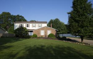 Charming Retreat Near Avalon Grand Resort - Warren, Ohio