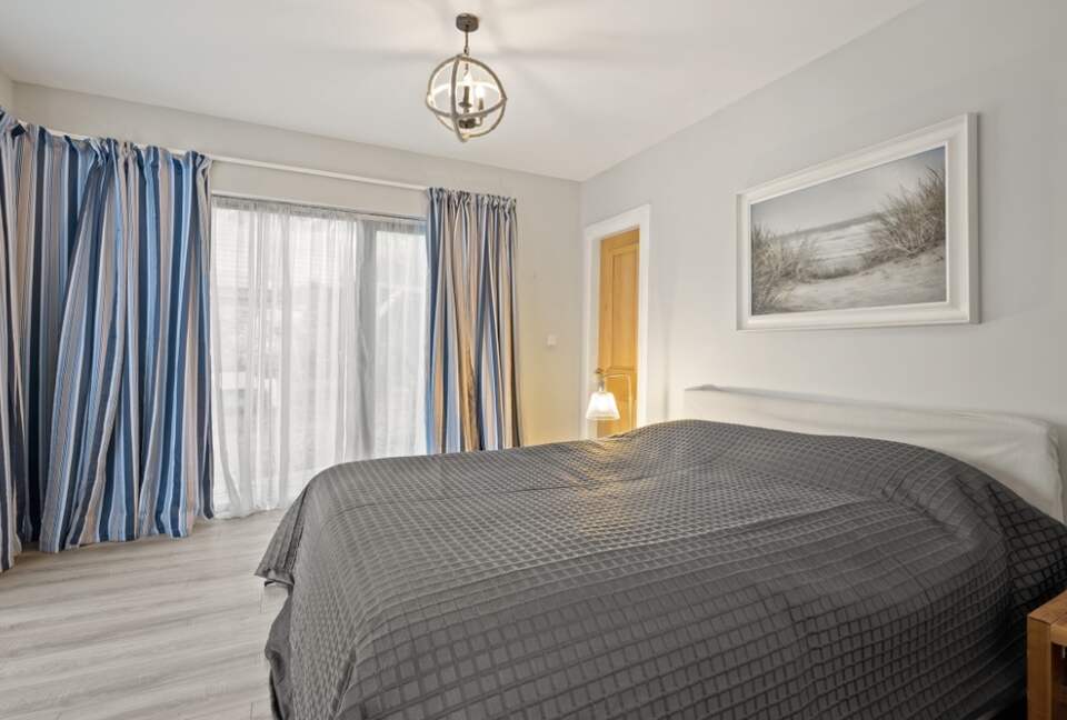 Principal bedroom