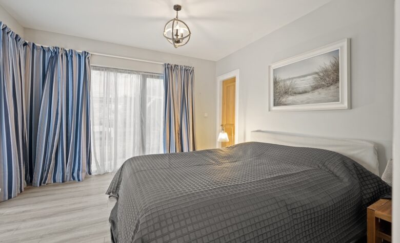 Principal bedroom