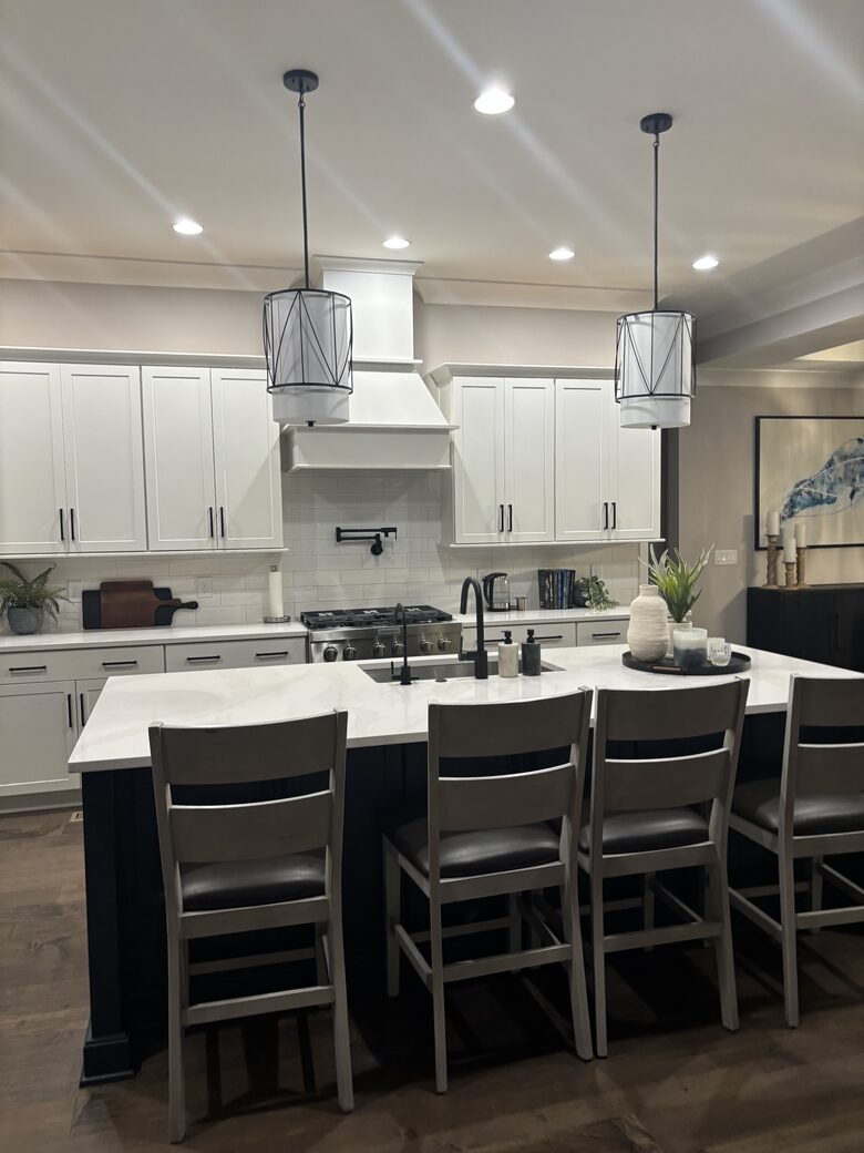 Kitchen 4 bar stools