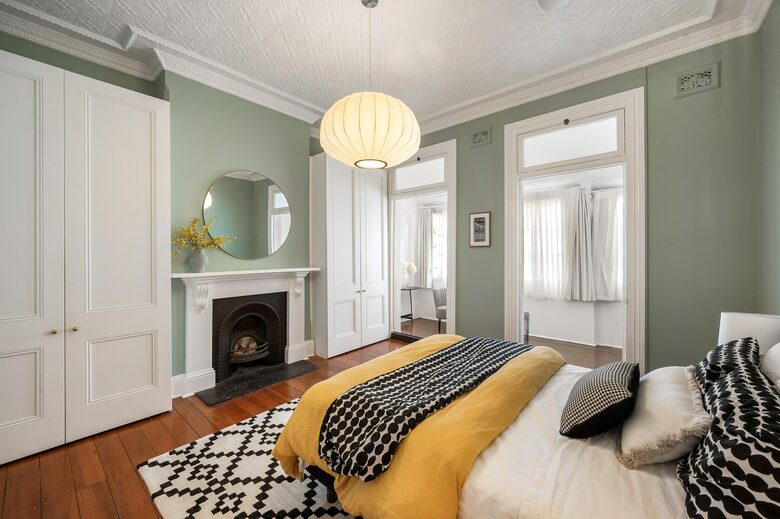 Stunning spacious main bedroom