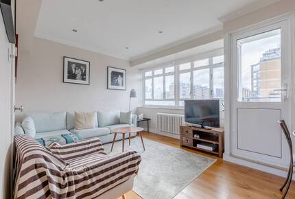Thameside 2BD Apartment - London, United Kingdom