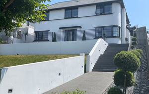 Luxurious Art Deco Retreat in Truro with Cinema & Hot Tub - Truro, United Kingdom