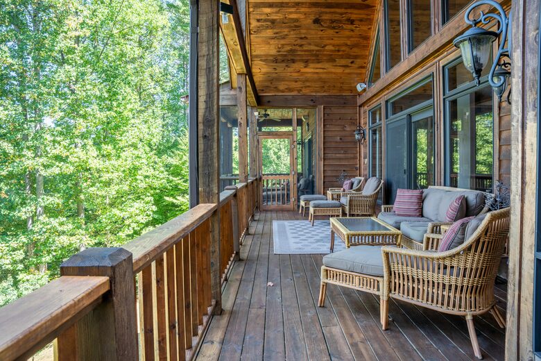 Alpine-Inspired Retreat with Panoramic Mountain Views - Tuckasegee, North Carolina