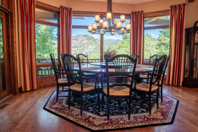 Alpine-Inspired Retreat with Panoramic Mountain Views - Tuckasegee, North Carolina
