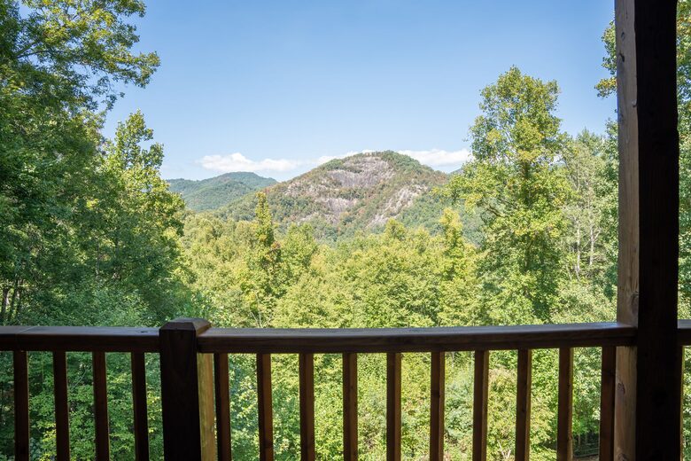 Alpine-Inspired Retreat with Panoramic Mountain Views - Tuckasegee, North Carolina