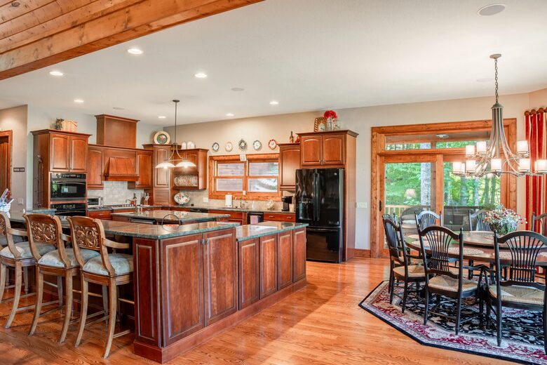 Alpine-Inspired Retreat with Panoramic Mountain Views - Tuckasegee, North Carolina