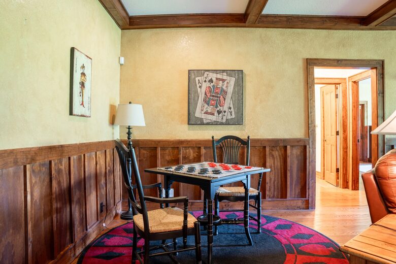 Alpine-Inspired Retreat with Panoramic Mountain Views - Tuckasegee, North Carolina