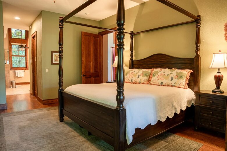 Alpine-Inspired Retreat with Panoramic Mountain Views - Tuckasegee, North Carolina