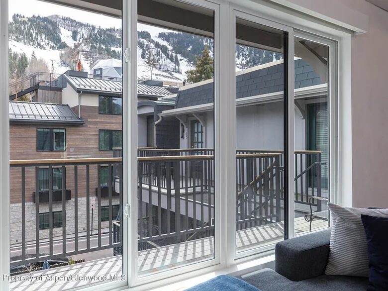 Sophisticated Aspen Retreat with Breathtaking Mountain Views - Aspen, Colorado