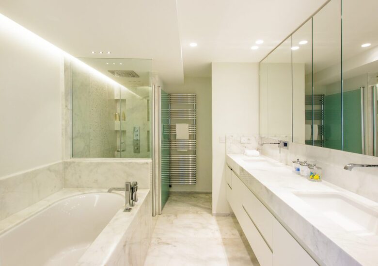 Cannes Croisette Penthouse - Cannes, France