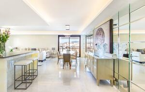 Cannes Croisette Penthouse - Cannes, France