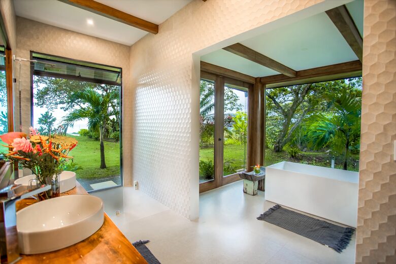 Oceanview Oasis in Ojochal’s Most Coveted Enclave - Ojochal, Costa Rica