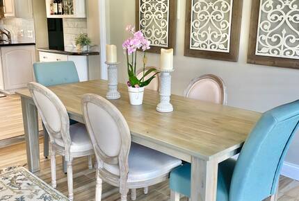 Dining room area with space for 8