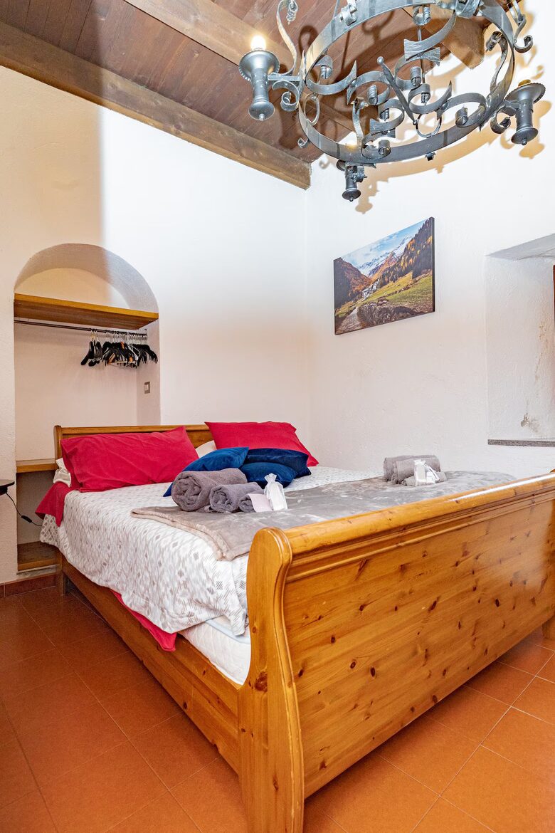 Château historique du XIe siècle | Château de Foppoli - Mazzo di Valtellina, Italie