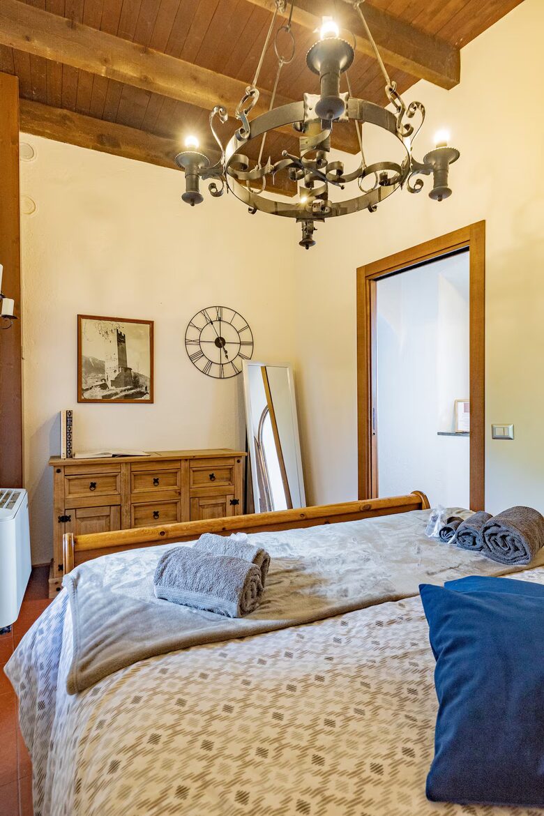 Château historique du XIe siècle | Château de Foppoli - Mazzo di Valtellina, Italie