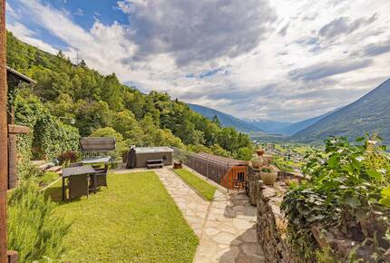 Château historique du XIe siècle | Château de Foppoli - Mazzo di Valtellina, Italie