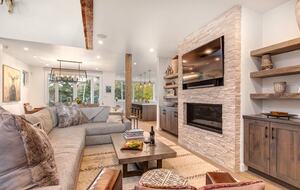 Modern Mountain Masterpiece in the Heart of Jackson
