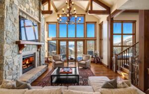 Elevated Elegance | A Majestic Mountain Escape