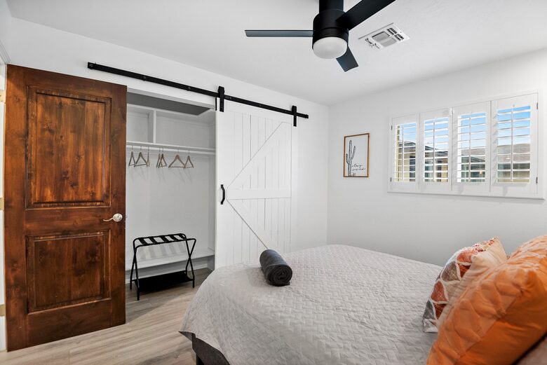 Spacious Getaway Near Old Town - Scottsdale, Arizona